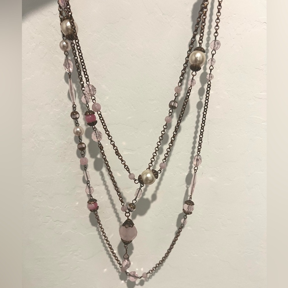 Pink and pearl beaded necklace 3 layers